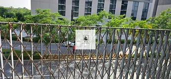 Spacious luxurious lush fully furnished 1bhk apartment closed kitchen and kitchen appliances with 2