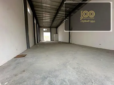 حوطة 36,000 قدم بأم الثعوب مع شبرتين 3500 قدم لكل واحدة، كهرباء 80kw، 650,000 سنويًا، جاهزة