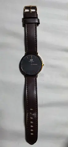 Classic Daniel Wellington-style Mens Watch with Brown Leather Strap