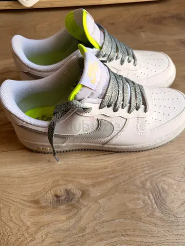 Nike Air Force 1 – White/Volt – UK 8.5 / EU 43 / US 9.5 - Excellent Condition
