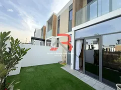 Single Row | 3BR | Near Entrance | Unfurnished
