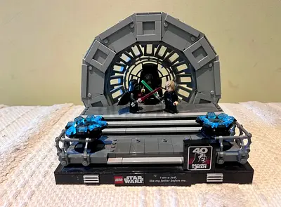 House Clearance - Lego 75352 Star Wars Emperor’s Throne Room Diorama for sale.