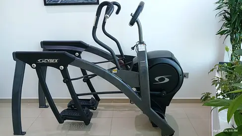 Cybex Model 610A Commercial Gym Cardio Machine (Made in USA) - 220/240V