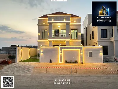 فيلا للبيع في الهليو 2، فرصة رائعة بسعر ممتاز - فيلا فاخرة بتصميم كلاسيكي، وفناء واسع، وشرفة على السطح.