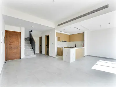 4 BR Villa | Ready and Vacant | Community Area