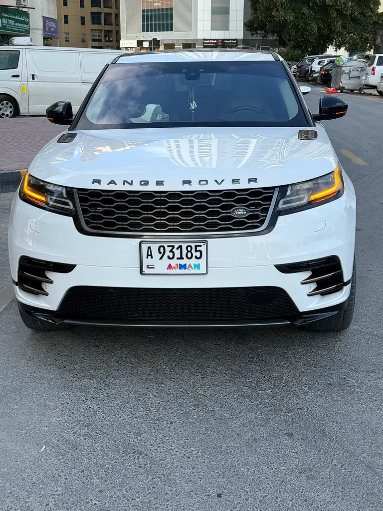 Land Rover Range Rover Velar 2020 — photo 1 of 15
