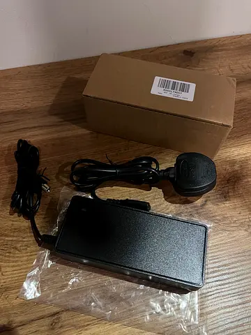 42V 2A Electric Scooter Charger – Brand New (UK Plug)