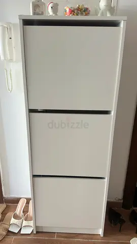 Shoes cabinet