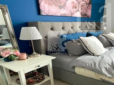 Vacant |Spacious | Close to Metro | Studio