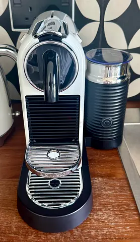 Nespresso CitiZ  Milk coffee machine
