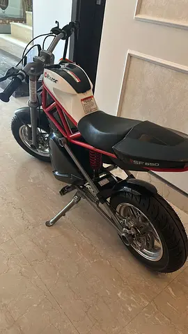 Razor mini motorcycle in good condition - ready to ride
