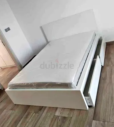 IKEA malam double‑size bed (140 × 200 cm) with 2 storage drawers underneath and an IKEA mattress ✨