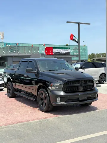 RAM 1500 SLT Classic 2021 - GCC/Other Specs
