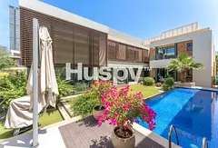 Vacant on Transfer | Large Plot | Corner