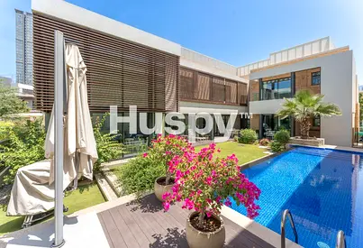 Vacant on Transfer | Large Plot | Corner