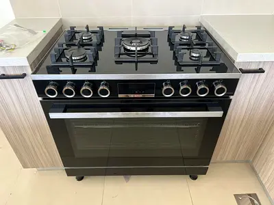Professional BOSCH Series 8 Model 5 Burner Full Gas Cooker Range Size 90cm
