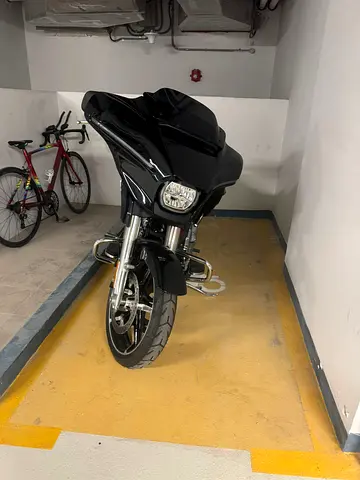 Harley Street Glide 2024