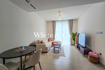 Fully Furnished | Spacious 1Bed | Mid-May