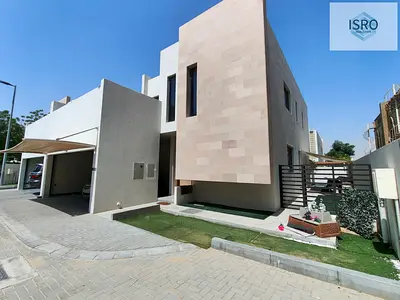 Ready to move-4 bedroom signature villa -maid room