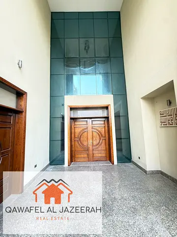 LUXURY VILLA IN AL MUHAISNAH FIRST 5 bedroom. 2halls 1 living 1 dining 1 kitchen garden maids room store laundry parking kids play area very nice location. near to sheikh Mohammed bin zayed road and n