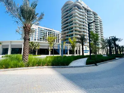 Bay residence - Ground Floor - Big Balcony