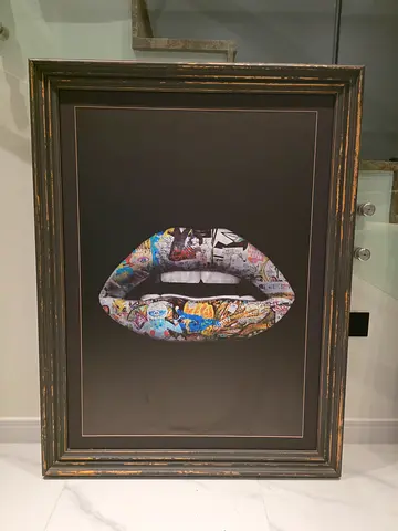 FRAMED ARTWORK
