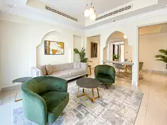 Fully Upgraded! Premium 2 Bed - Near Dubai Mall - Pool Access