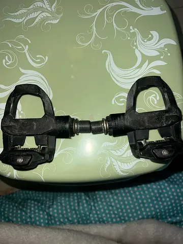 Look Keo classic cleats pedals