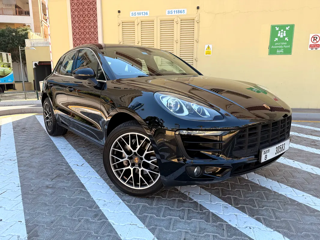 Porsche Macan 2017 — photo 1 of 12