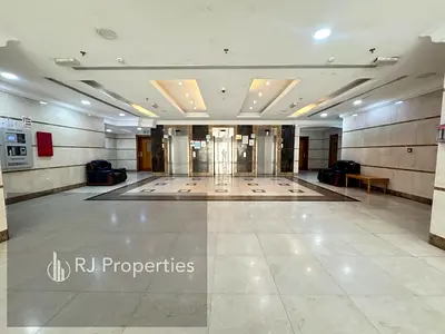 Spacious luxury 1bhk with balcony waderobe MasterBed parking 43k