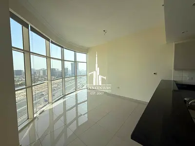 Panoramic Golf Couse View | High floor | Best Price