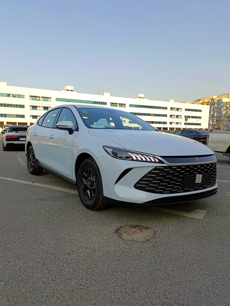 BYD Qin Plus 2025 — photo 1 of 12