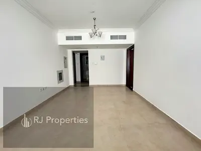 Spacious luxury 1bhk with 2wishroom family bulding parking only jest 39k