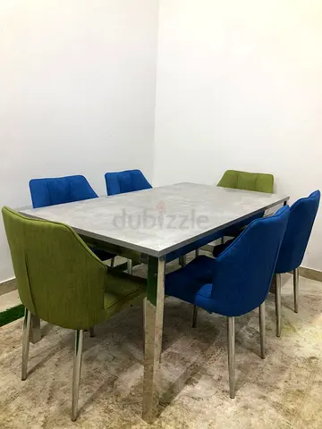 HEXA and BLEND 6-chair dining table