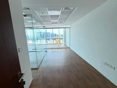 OFFICE I WITH GLASS PARTITION I CHILLER FREE