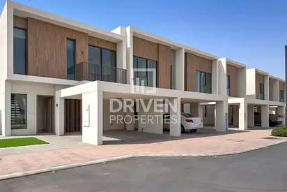 Single Row | Corner Townhouse | Landscaped Garden