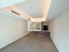 Corner 3BedRoom+2 Majlis + 2 Kitchen and Maid Room 135k 140k
