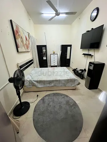 Studio room available for rent