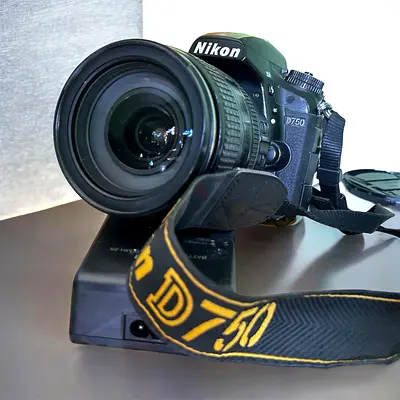 Nikon D750 DSLR with 24-120mm Lens - Good Condition