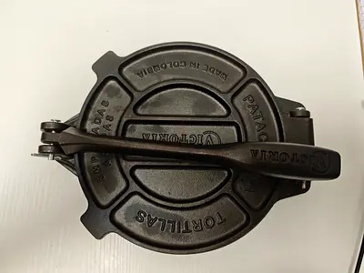 Cast Iron Tortilla Press (Victorian (since 1939)) - Brand new (Used only once)