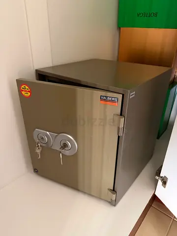 Valberg fireproof office safe with keys - good condition