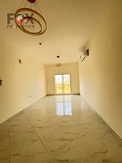 First-tenant 2BR apartment for annual rent, 3 bathrooms, balcony, access card, spacious layout, prim