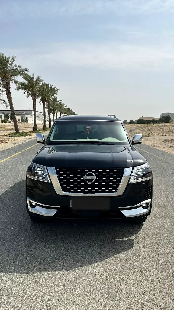 Nissan Patrol 2015 — photo 1 of 7