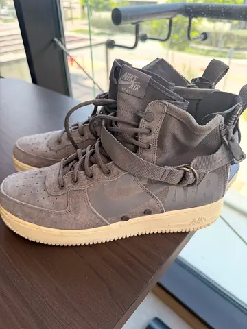 Nike Air Force 1 Utility High-top Sneakers — Grey Suede, Great condition