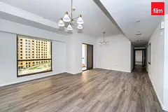 Renovated I Vacant I Large Layout With Laundry