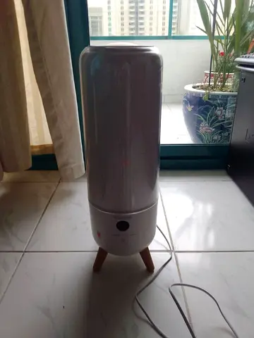 Compact Ultrasonic Humidifier with Wooden Legs - Works Well 6 litre