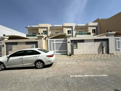 : فيلا 5 غرف للإيجار في الياسمين عجمان بالقرب من حديقة الحميدية بمساحة واسعة وموقع مميز