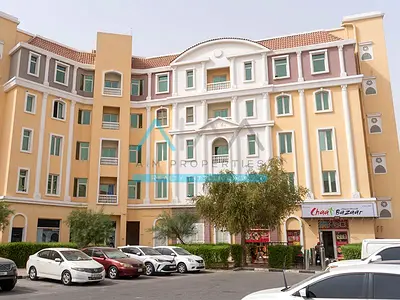 NO COMMISSION : 979SQ. FT COMMERCIAL SHOP FOR RENT IN FRANCE CLUSTER INTERNATIONAL CITY