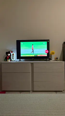 6 Drawer Cabinet / TV Console – Solid Wood Look – Excellent Condition