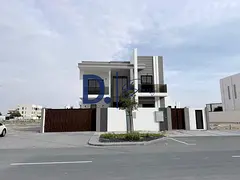 Villa 5BR + Maid | Single Row | Prime Location